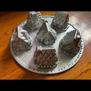 EUC- Nordic Ware mini houses cake pan